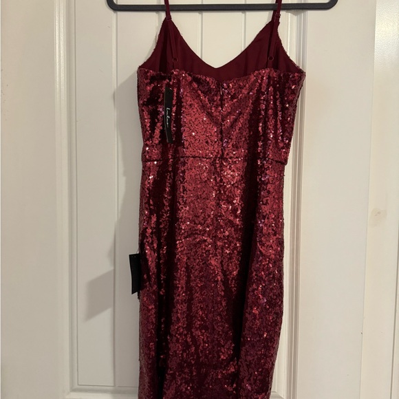 Lulu’s burgundy dress size medium - Picture 2 of 3